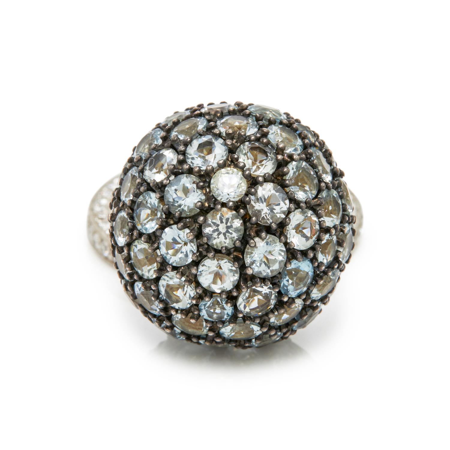 SAPPHIRE AND DIAMOND RING