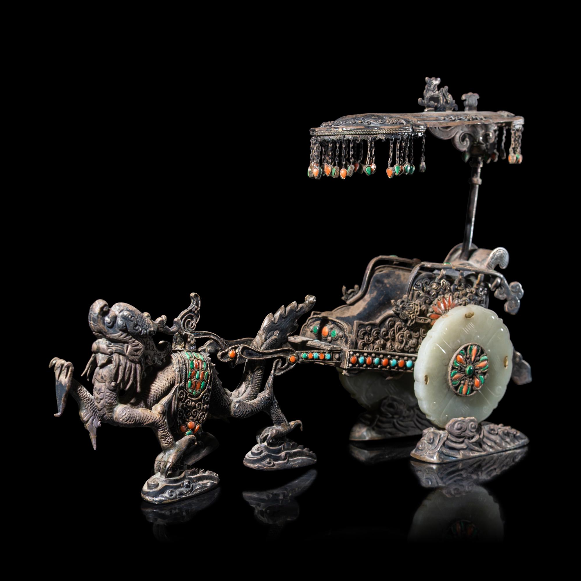 A Chinese Jade-Mounted and Hardstone Embellished Silver Chariot, 20th Century 近代 銀鑲玉嵌寳鸞車
