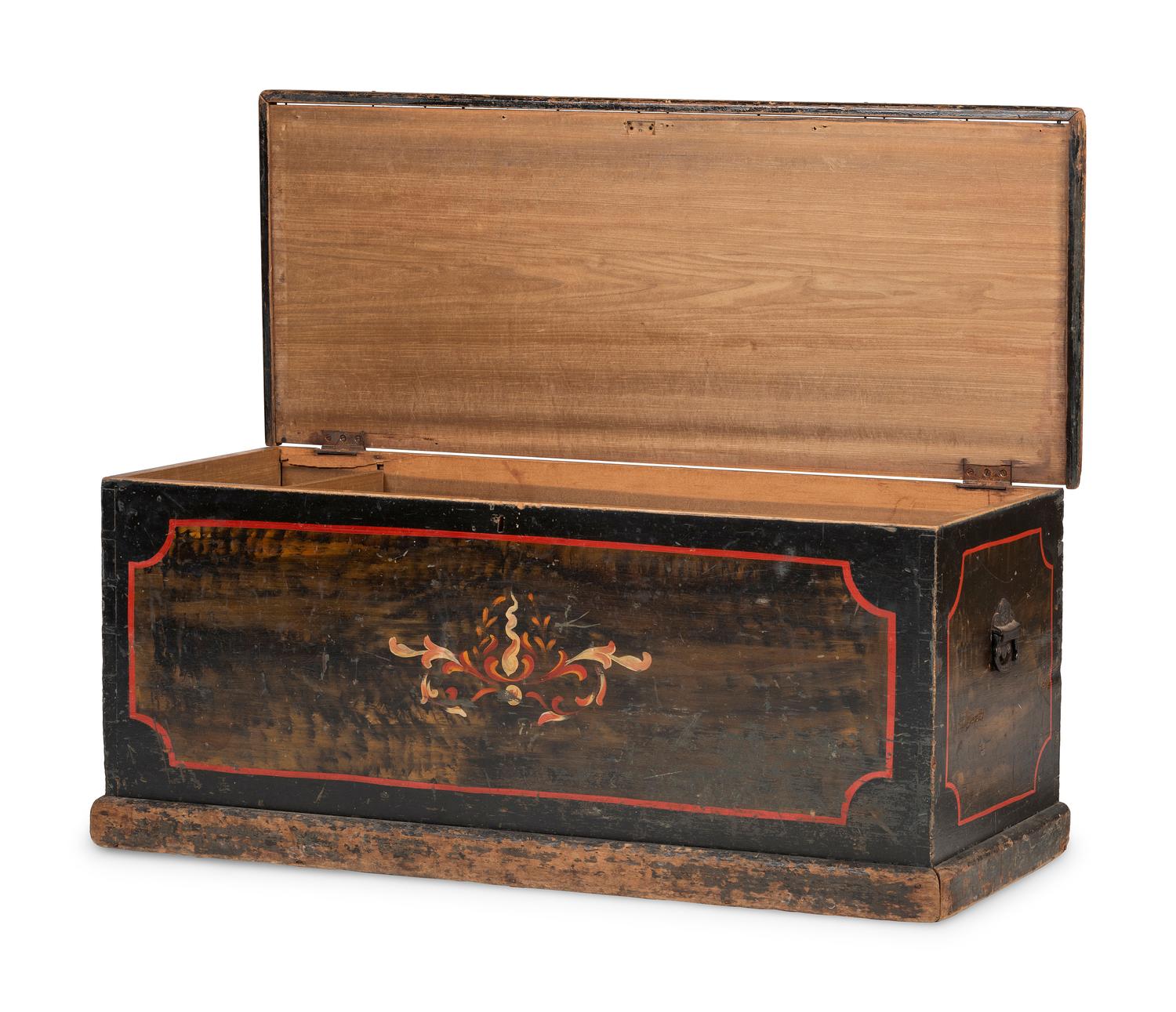 A Country Classical Grain Paint Decorated Poplar Blanket Chest