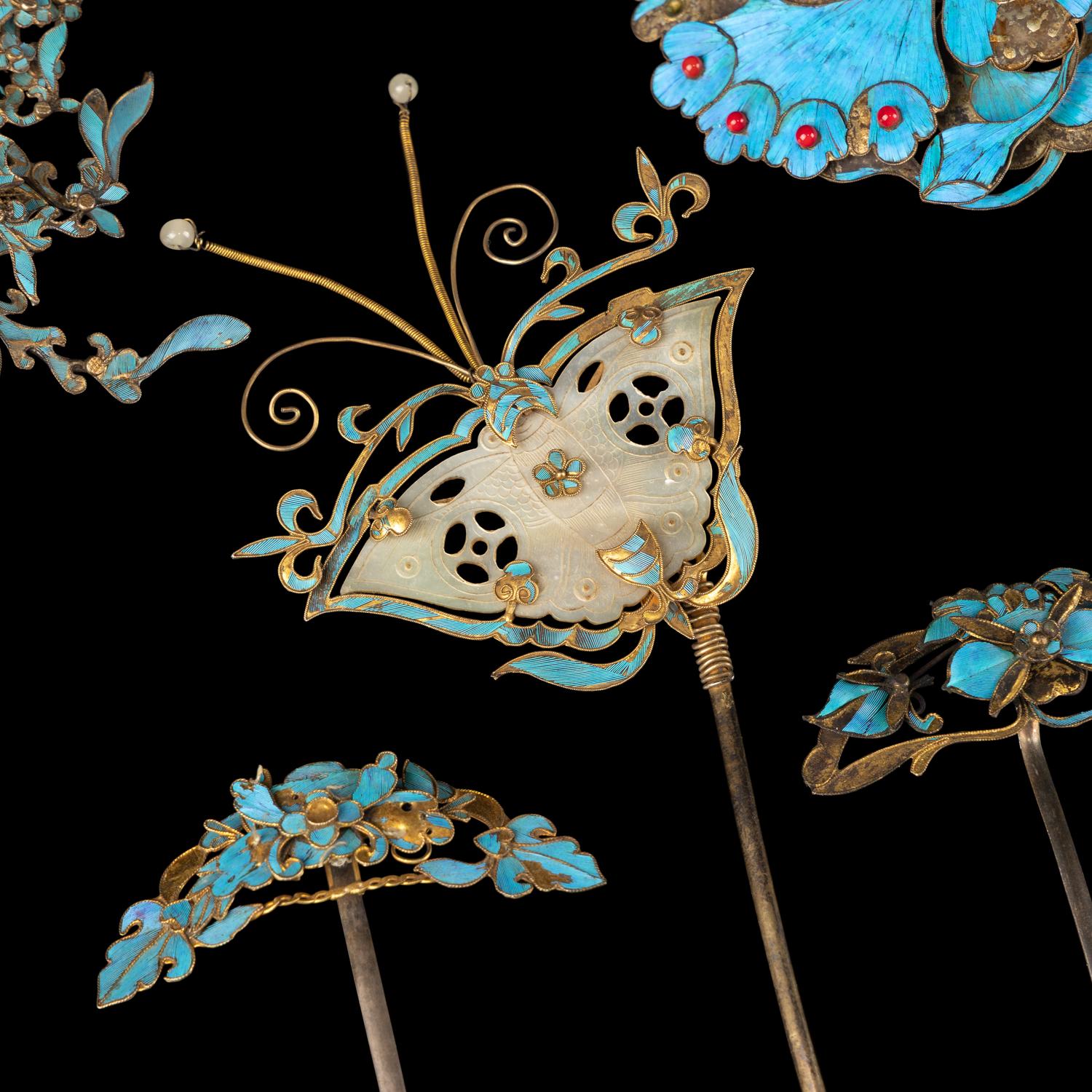 Twelve Chinese Kingfisher Feather Embellished Hair Ornaments, 19th Century — 清晚期 銅胎點翠髮飾十二件