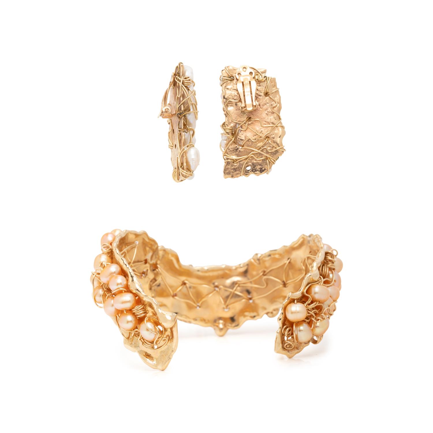 COLLECTION OF YELLOW GOLD AND CULTURED PEARL JEWELRY