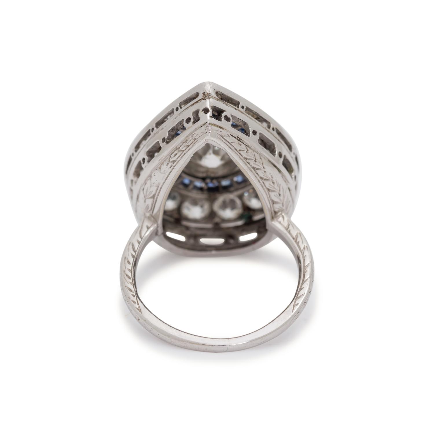 DIAMOND AND SAPPHIRE RING