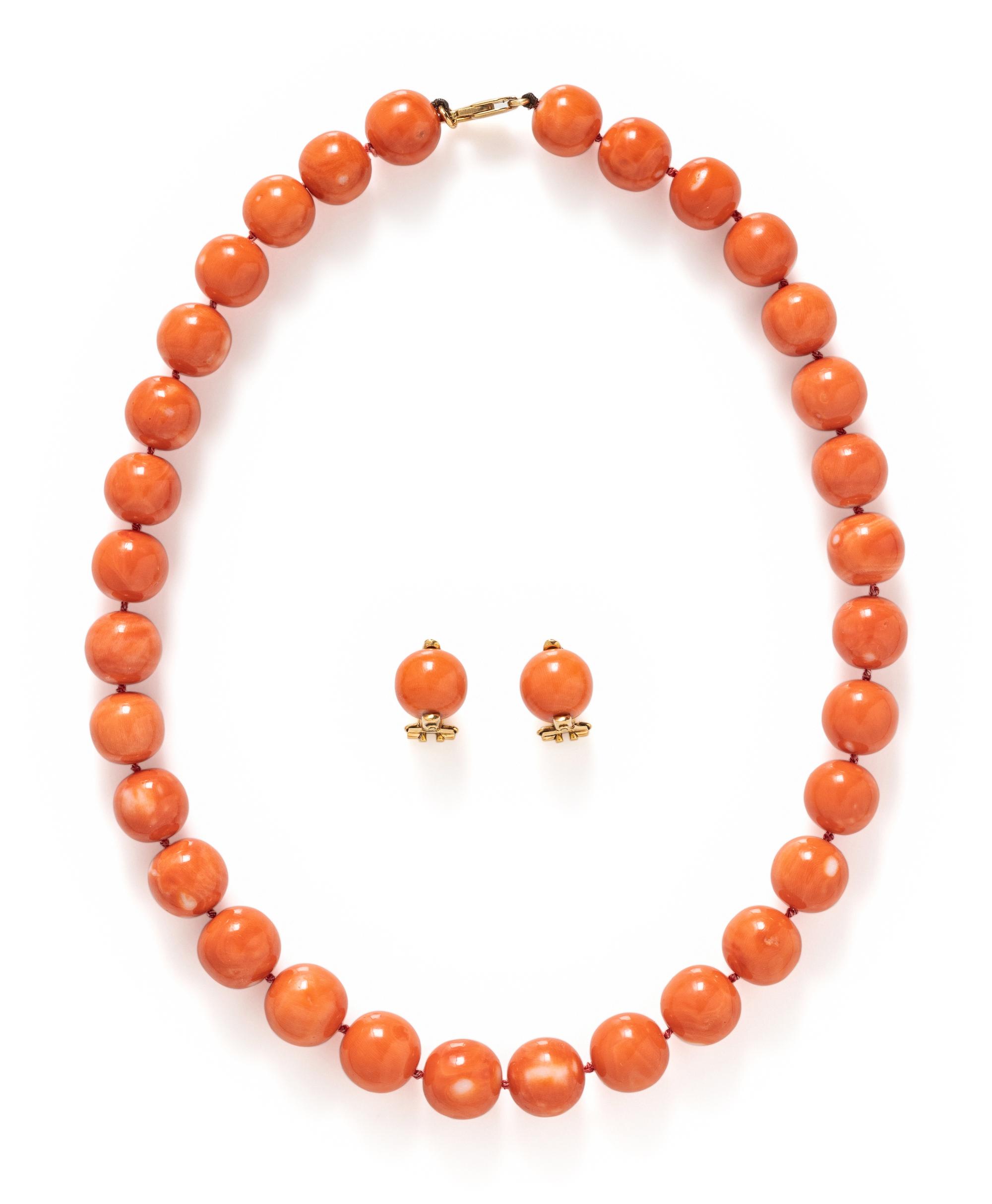 YELLOW GOLD AND CORAL BEAD SUITE