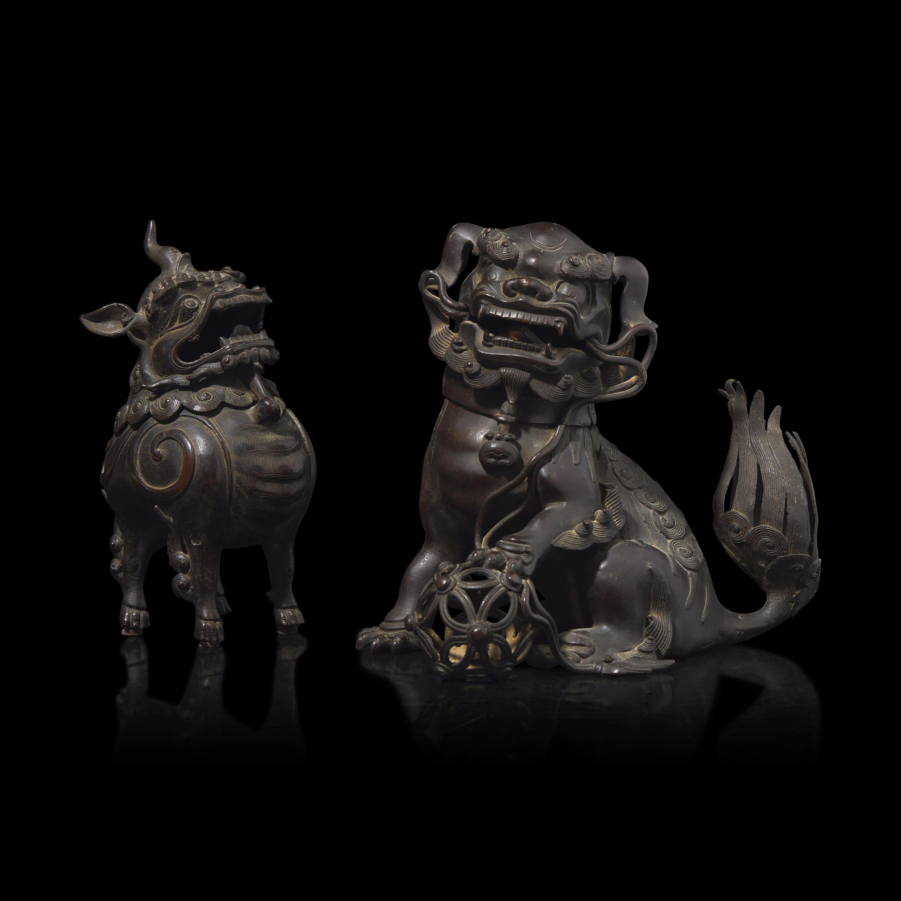A Chinese Bronze Lion-Form Bronze Censer, and a Luduan Censer, 17th/18th Century 清早中期 銅佛獅香爐及甪端香爐各一