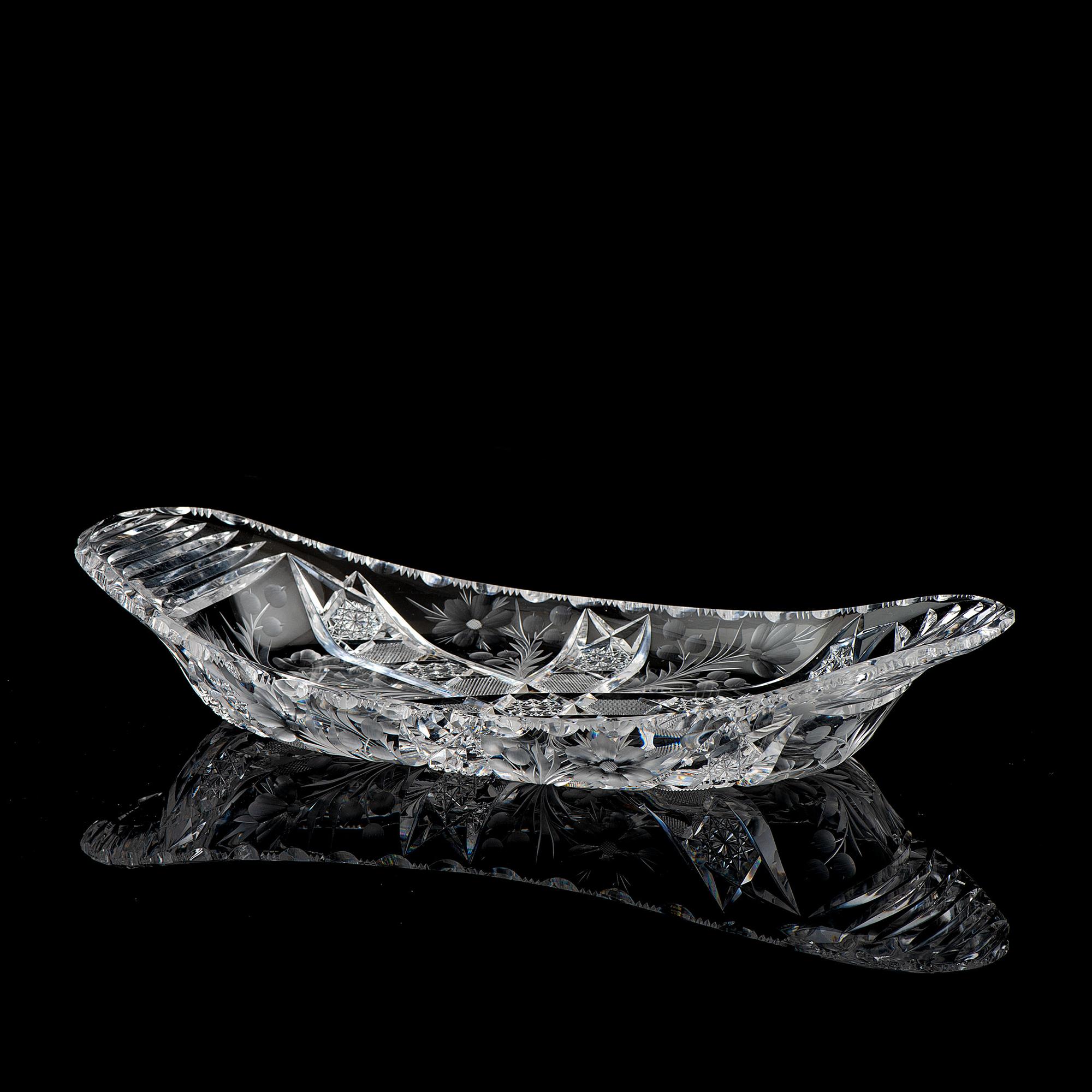 A Tuthill Intaglio and Brilliant-Cut Glass Bread Tray