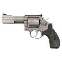 *Smith & Wesson 686 Revolver