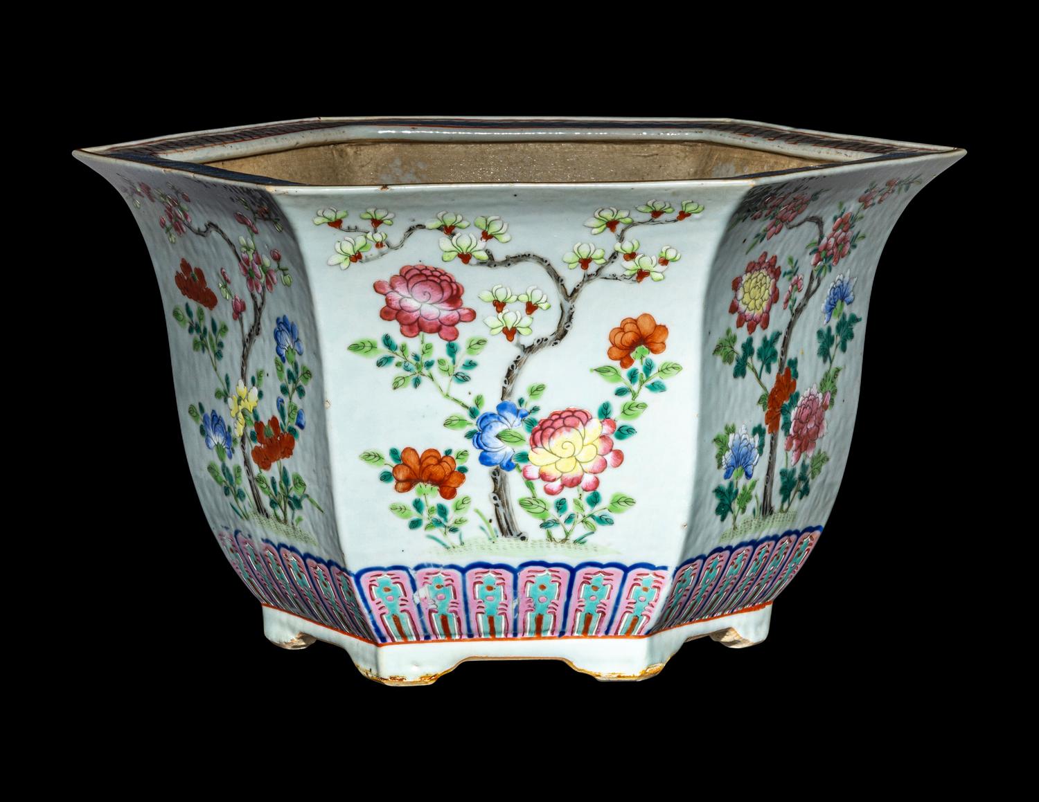 A Chinese Famille Rose Porcelain Hexagonal Planter