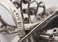 A Retro 18K White Gold and Diamond Brooch