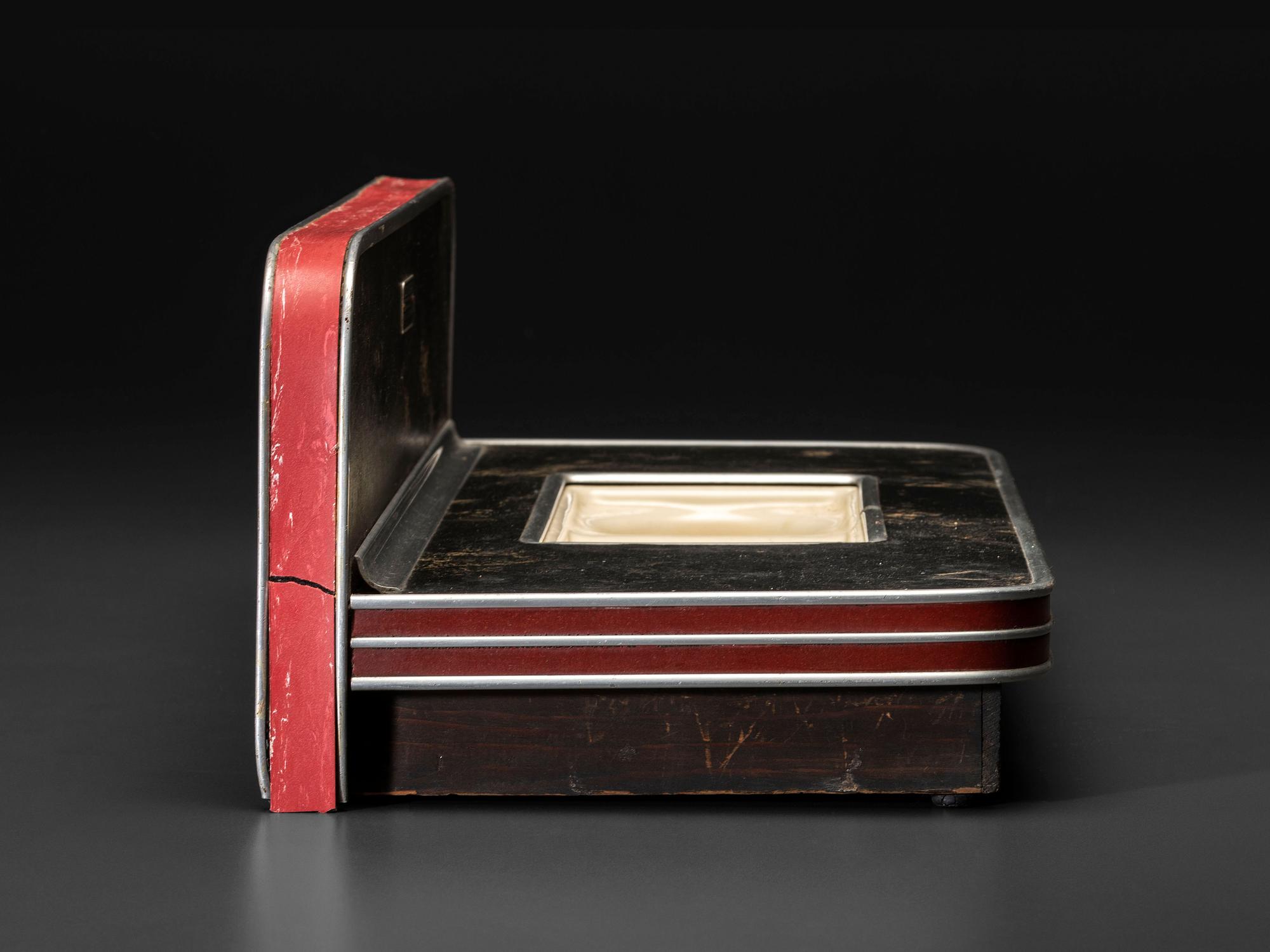 A 'Chromedge' Metal Trim Sales Sample