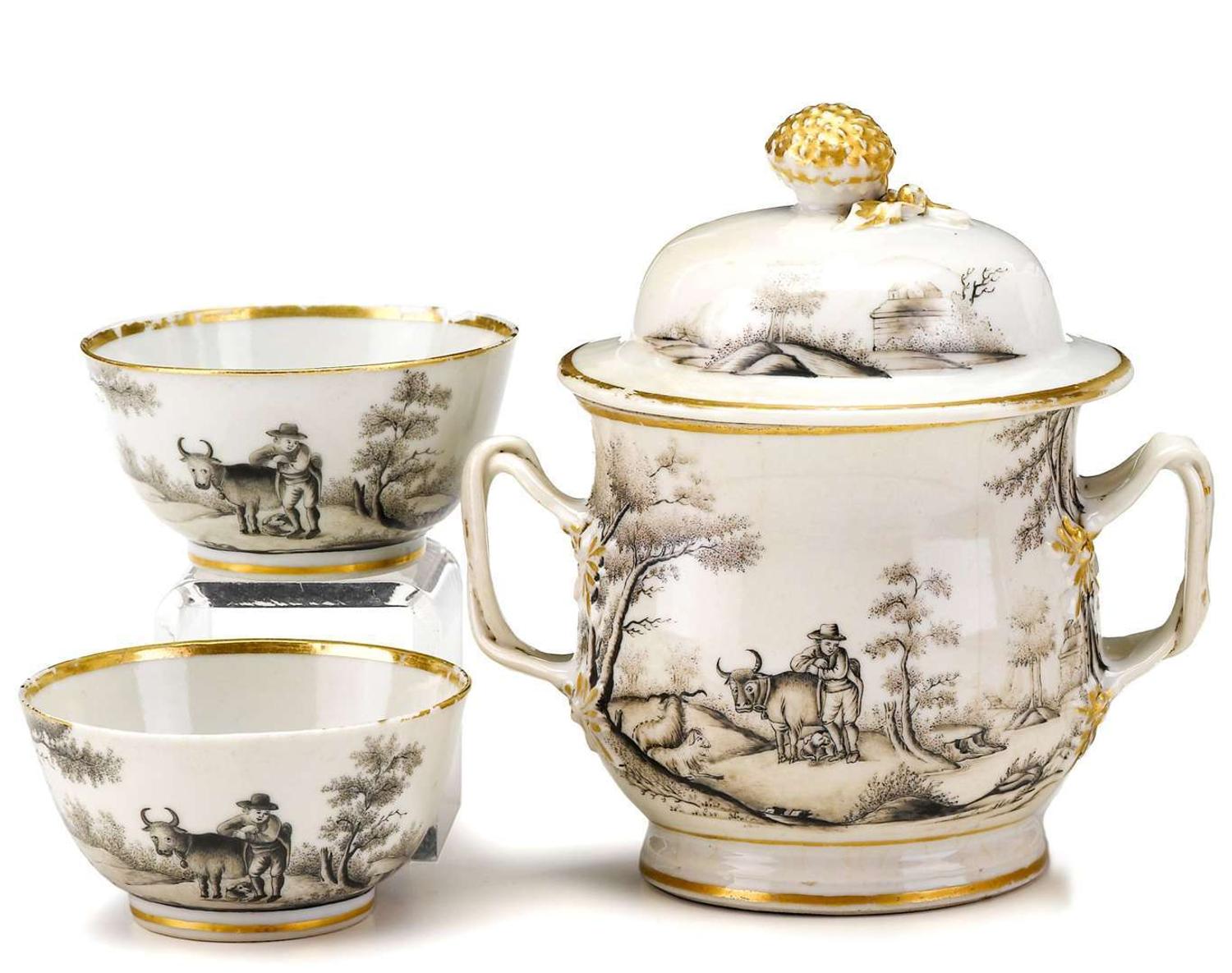 Three pieces Chinese Export porcelain "Quaker Farmer" teawares early 19th century