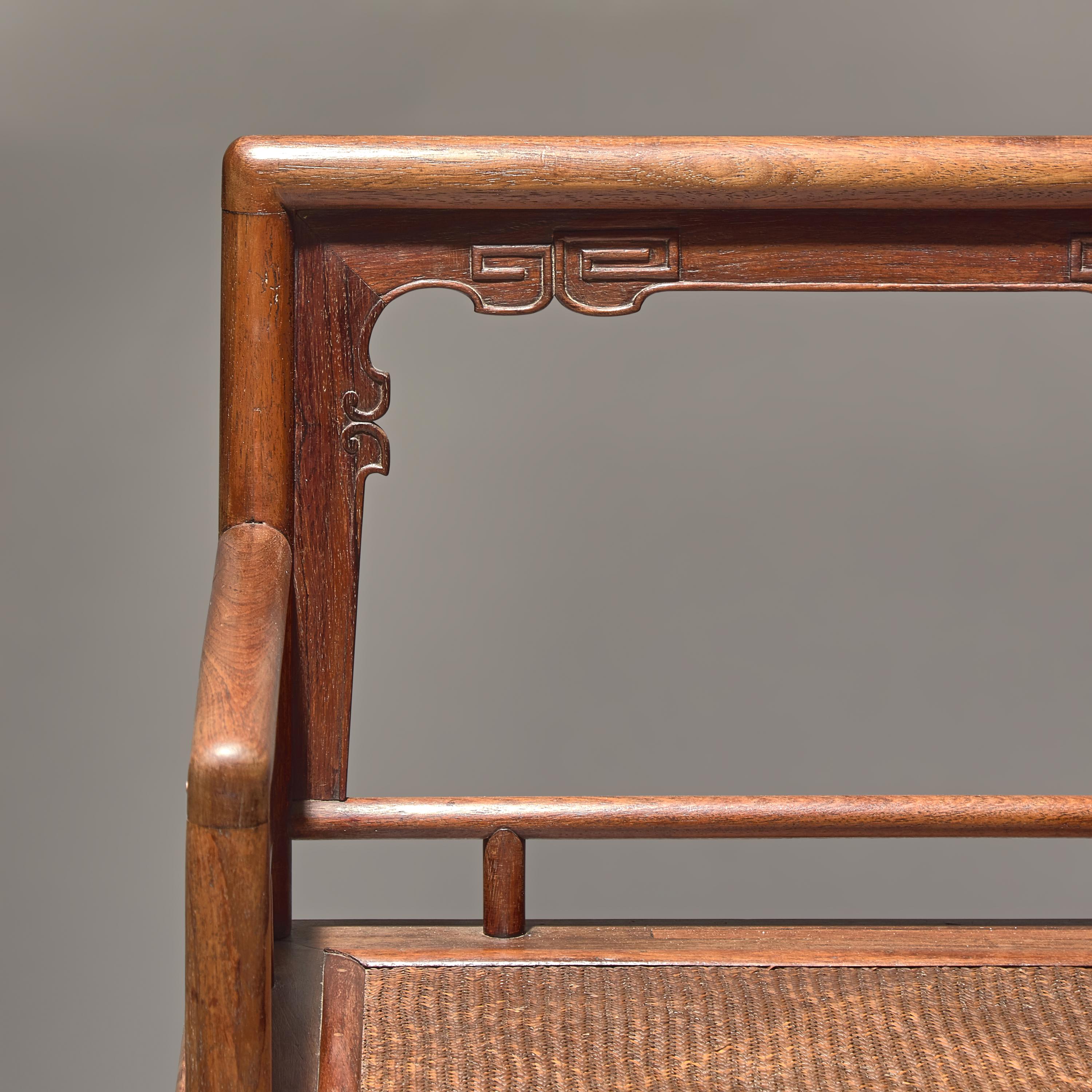 A Pair of Chinese Huanghuali Armchairs and Footrests, Meiguiyi, Early Qing Dynasty — 清早期 黃花梨玫瑰椅及脚踏一套