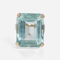 A 14K Yellow Gold and Aquamarine ring