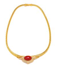 An 18 Karat Yellow Gold, Coral and Diamond Necklace, 29.00 dwts.