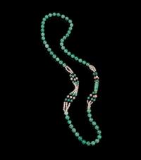 A Chinese Apple Green Quartz Beaded Necklace