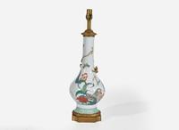 Two Chinese porcelain vases mounted as lamps 瓷瓶嵌檯燈兩件