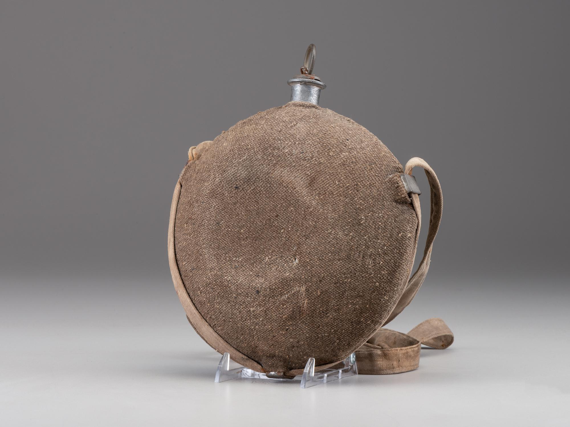 [CIVIL WAR]. Model 1858 Federal New York Depot smoothside canteen.