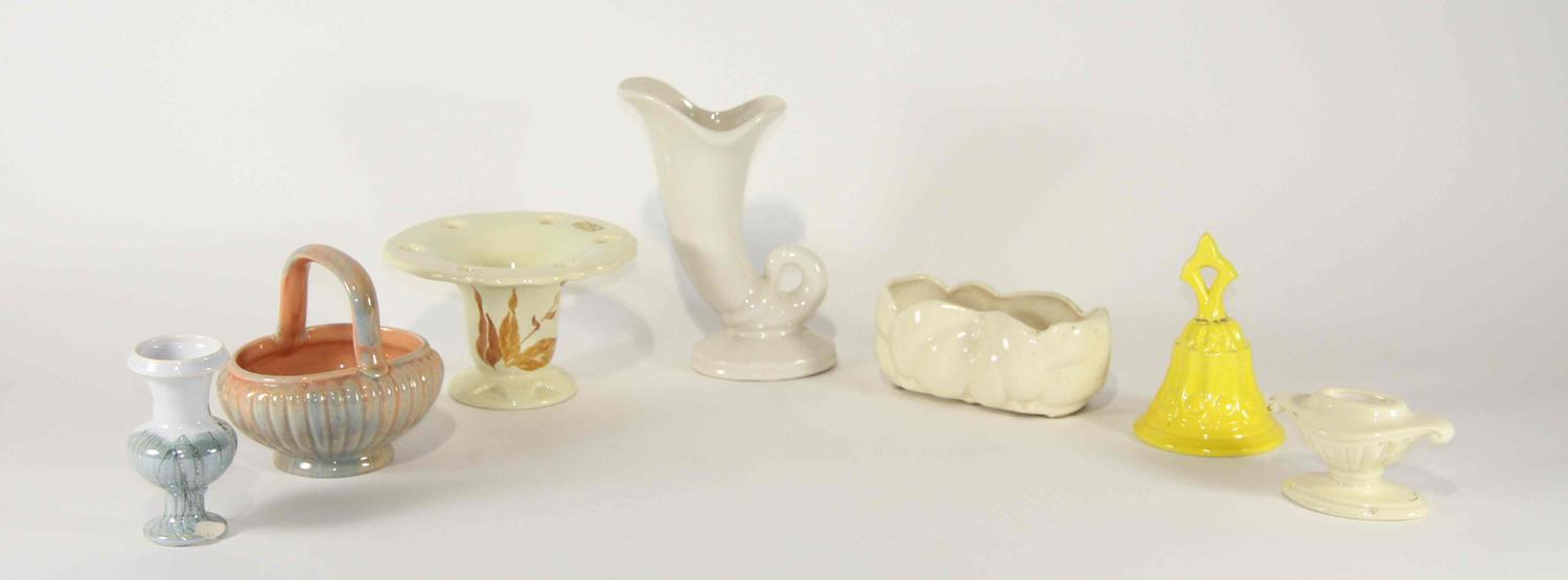 A Collection of Thirteen Haeger Pottery Table Articles Height of tallest 9 1/2 inches.