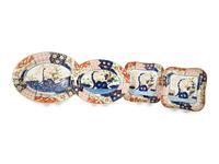 Two Chamberlain's Worcester Porcelain Oval Platters and a Pair of Shaped Square Dishes