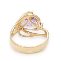 Amethyst and Yellow Gold Ring