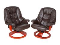 A Pair of Modern Leather Lounge Chairs with Ottomans — 20TH CENTURY