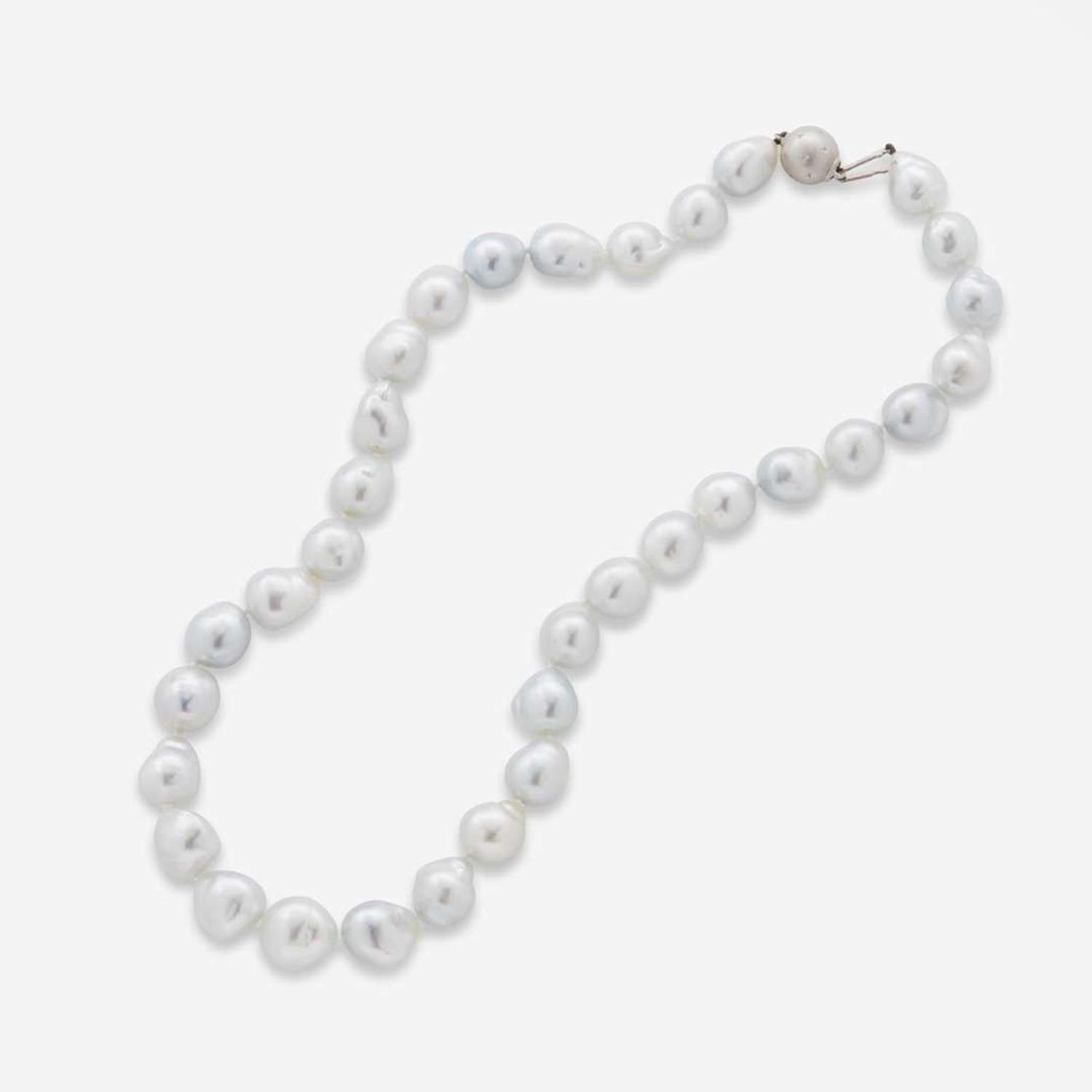 18K White Gold Baroque Pearl Necklace and Earrings