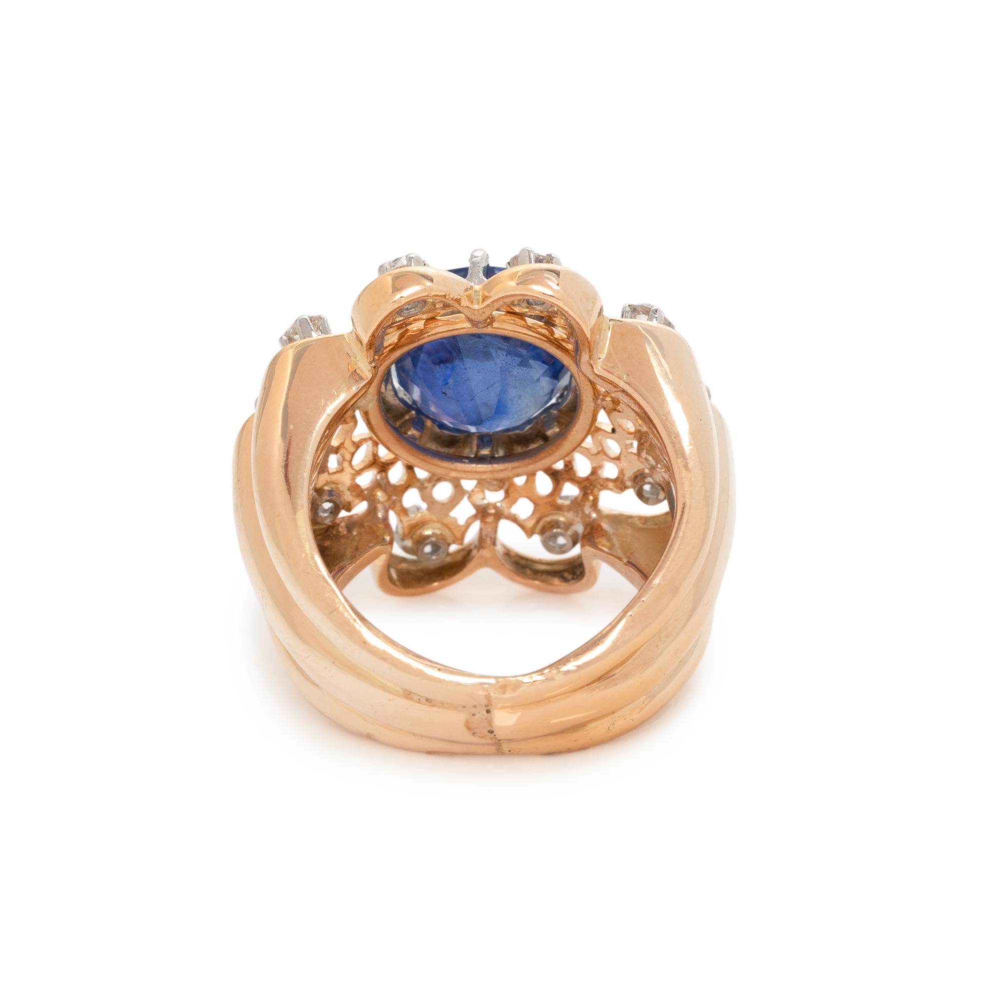 SAPPHIRE AND DIAMOND RING