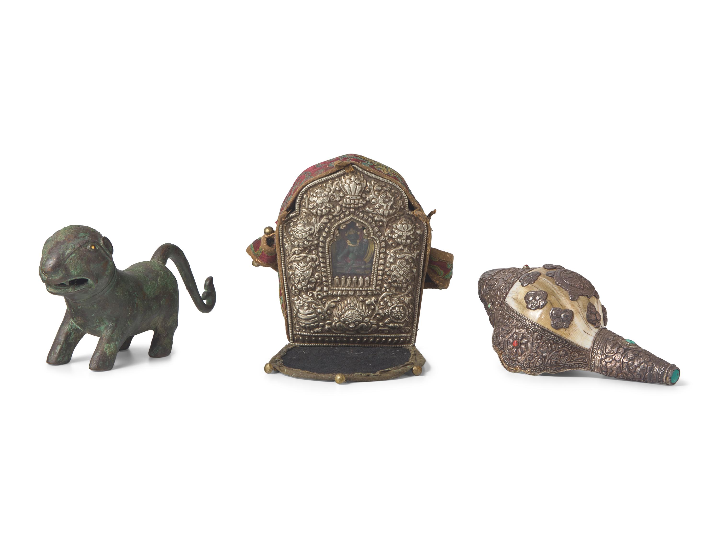 Three Tibetan and Asian Metal Items, 19th-20th Century 近代 藏嘎烏盒、法螺等三件