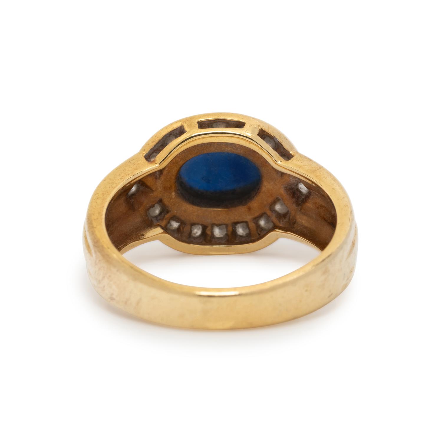YELLOW GOLD, SAPPHIRE AND DIAMOND RING