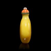Twenty-One Chinese Snuff Bottles, 19th-Early 20th Century — 晚清-民國 各式鼻烟壺一組二十一只