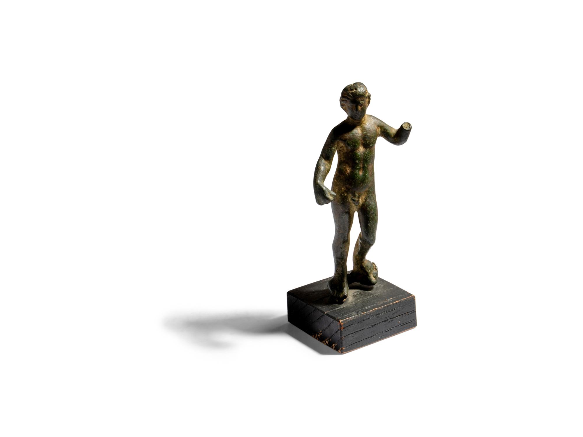Interiors, Featuring Antiquities and Ancient Art