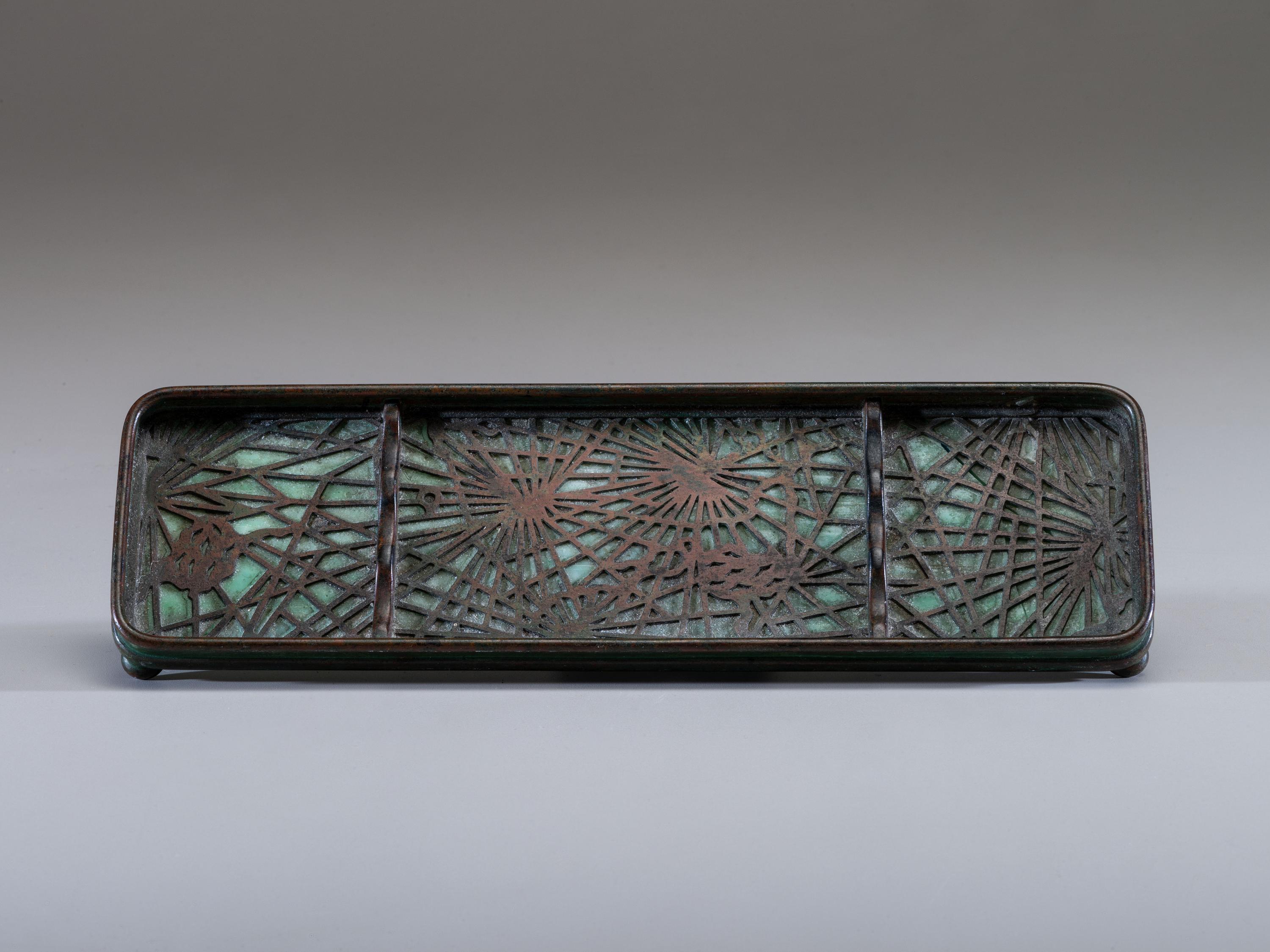 Pine Needle Pen Tray