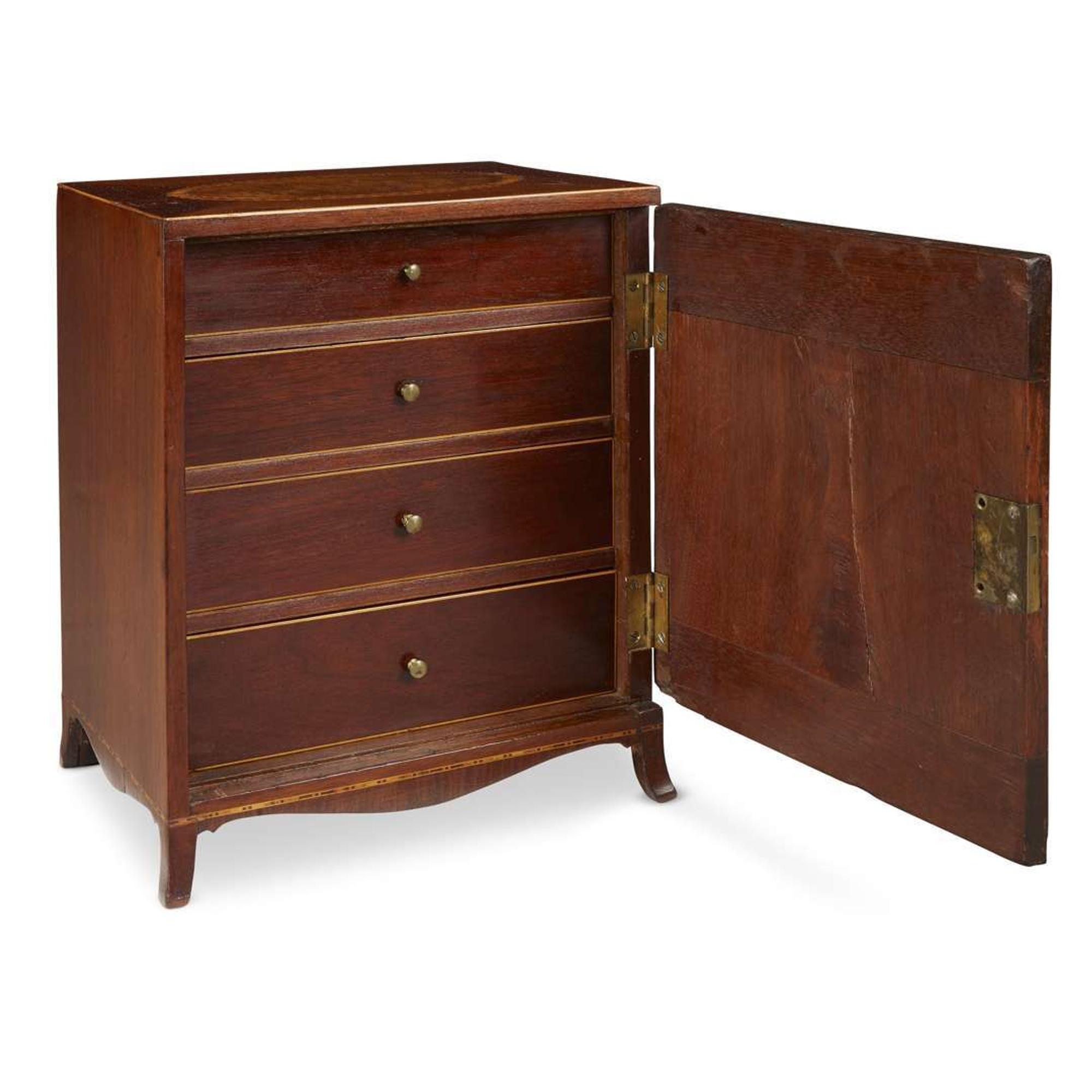 Federal inlaid walnut spice or valuables box Attributed to Charles C. Cameron or his circle, Potomac River Valle