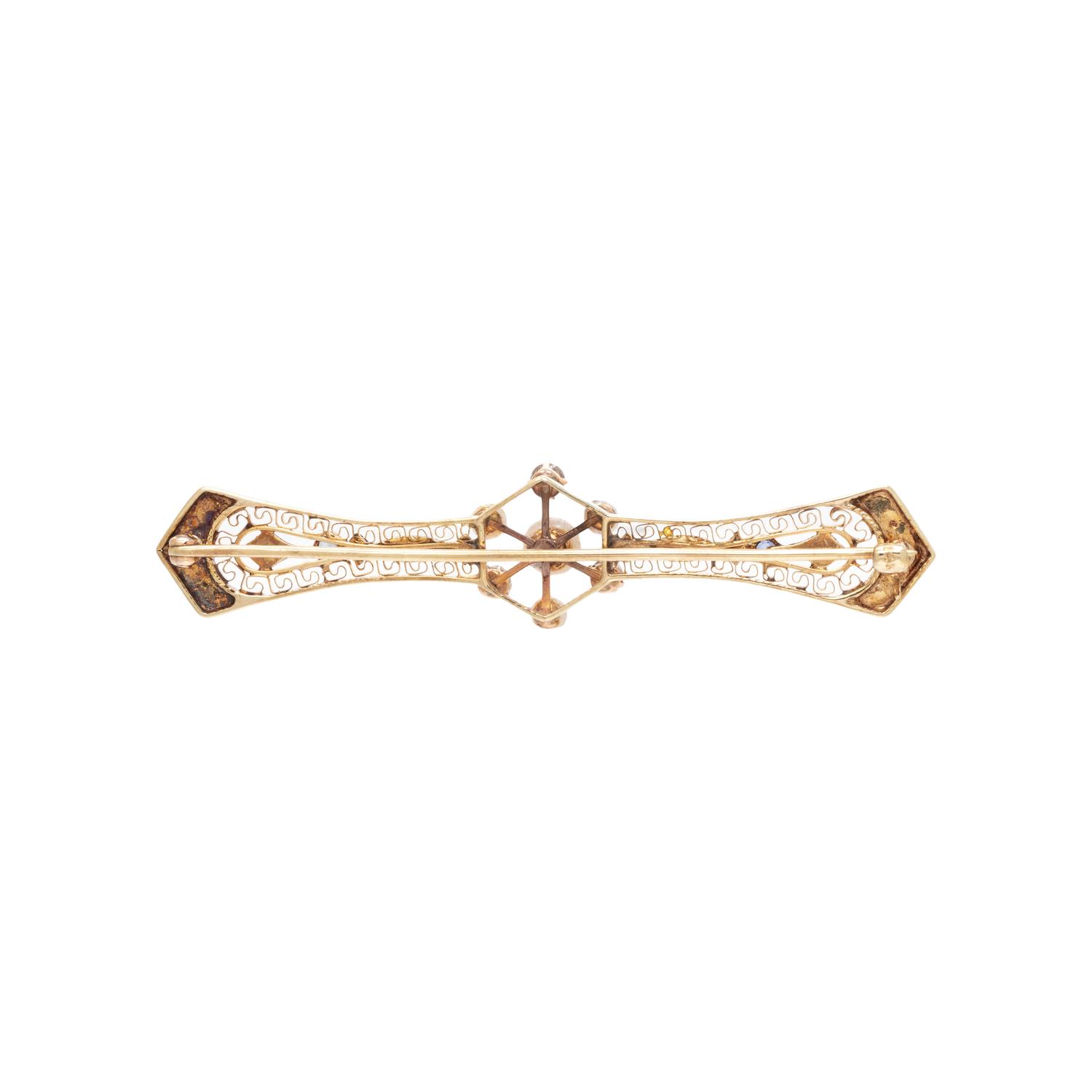 ANTIQUE, PEARL AND DIAMOND BROOCH