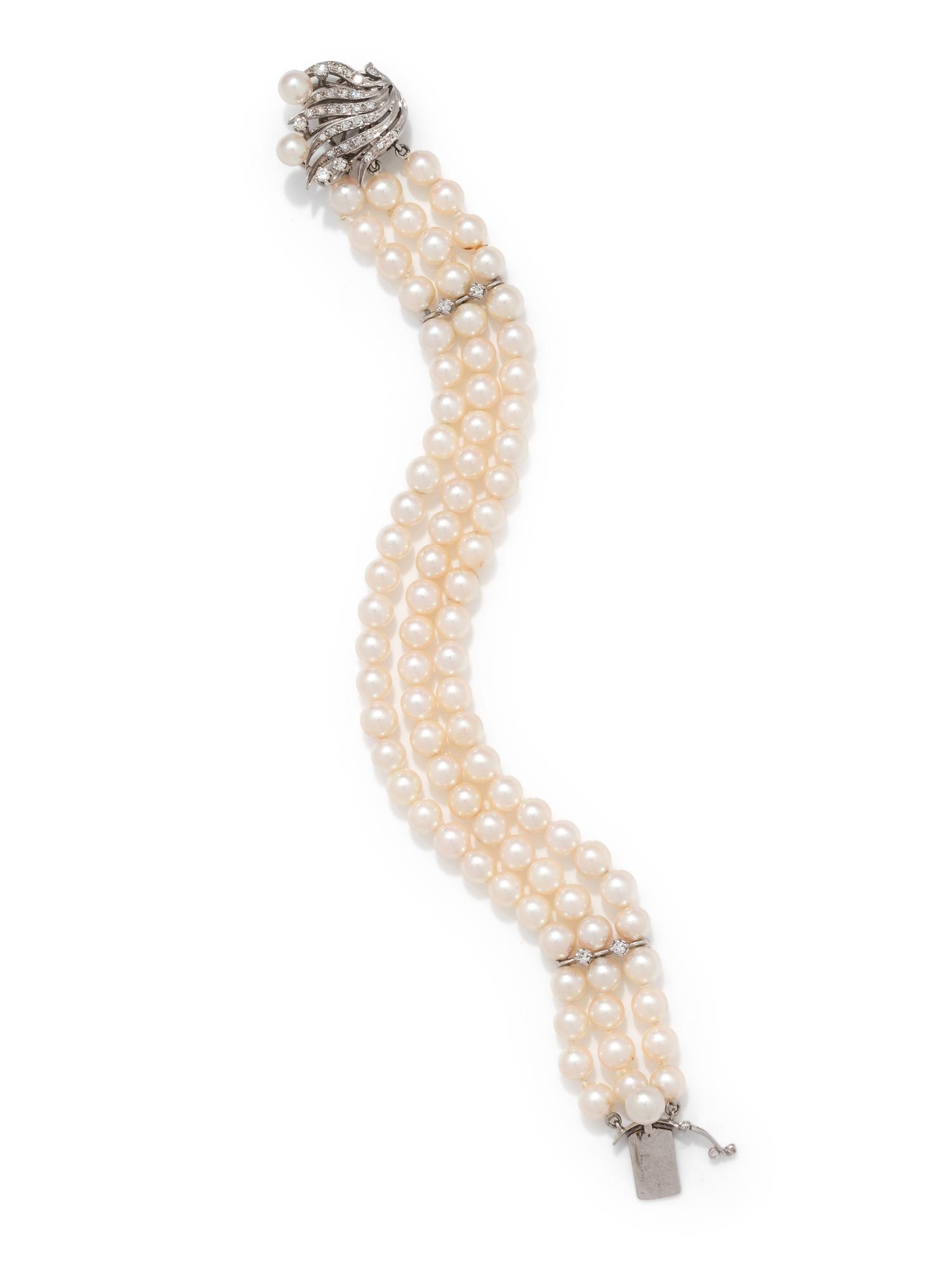 CULTURED PEARL AND DIAMOND BRACELET