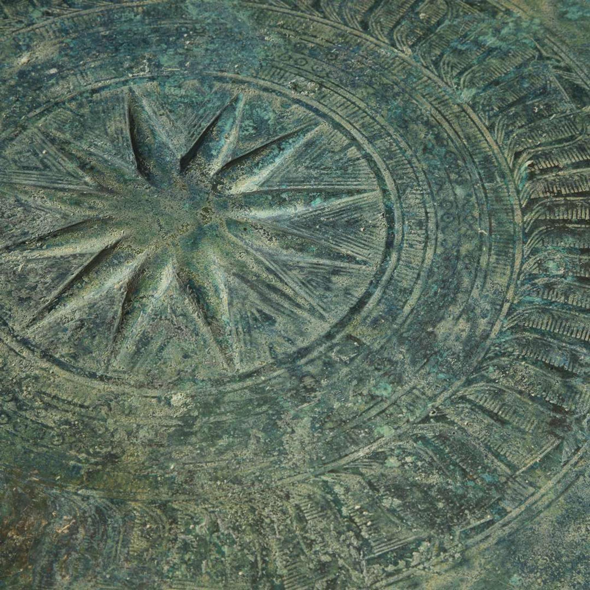 A rare and unusually large Vietnamese bronze drum, Heger type I style 越南青銅大鼓 Dong Son Culture, circa 500 to 300 B.C. ???? ???500????300?