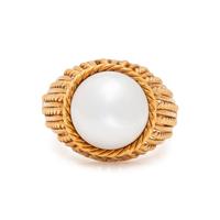 DAVID WEBB, YELLOW GOLD AND CULTURED MABE PEARL RING