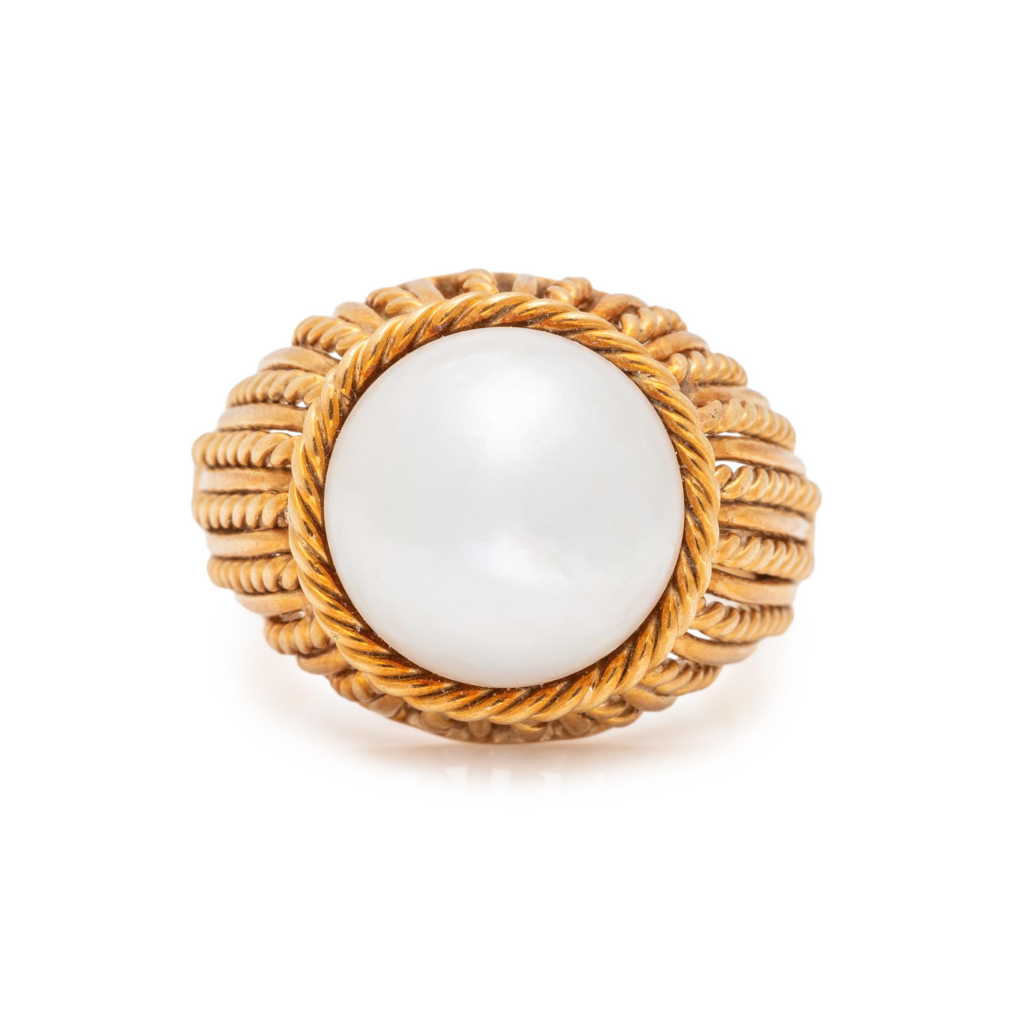 DAVID WEBB, YELLOW GOLD AND CULTURED MABE PEARL RING
