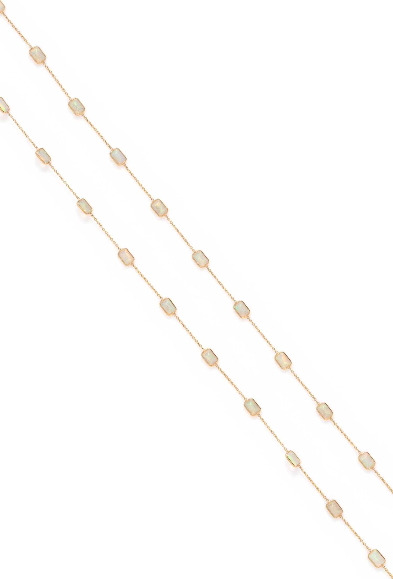 YELLOW GOLD AND OPAL NECKLACE