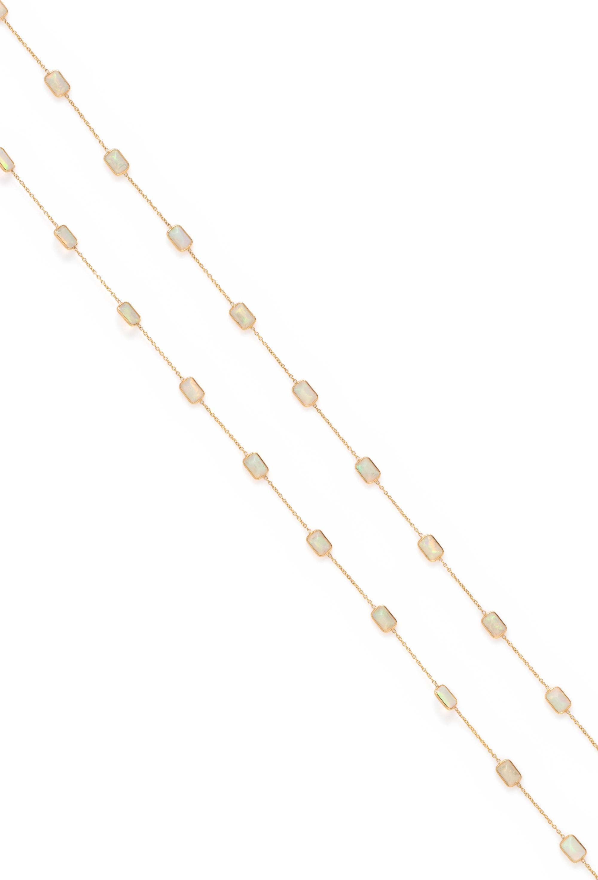 YELLOW GOLD AND OPAL NECKLACE