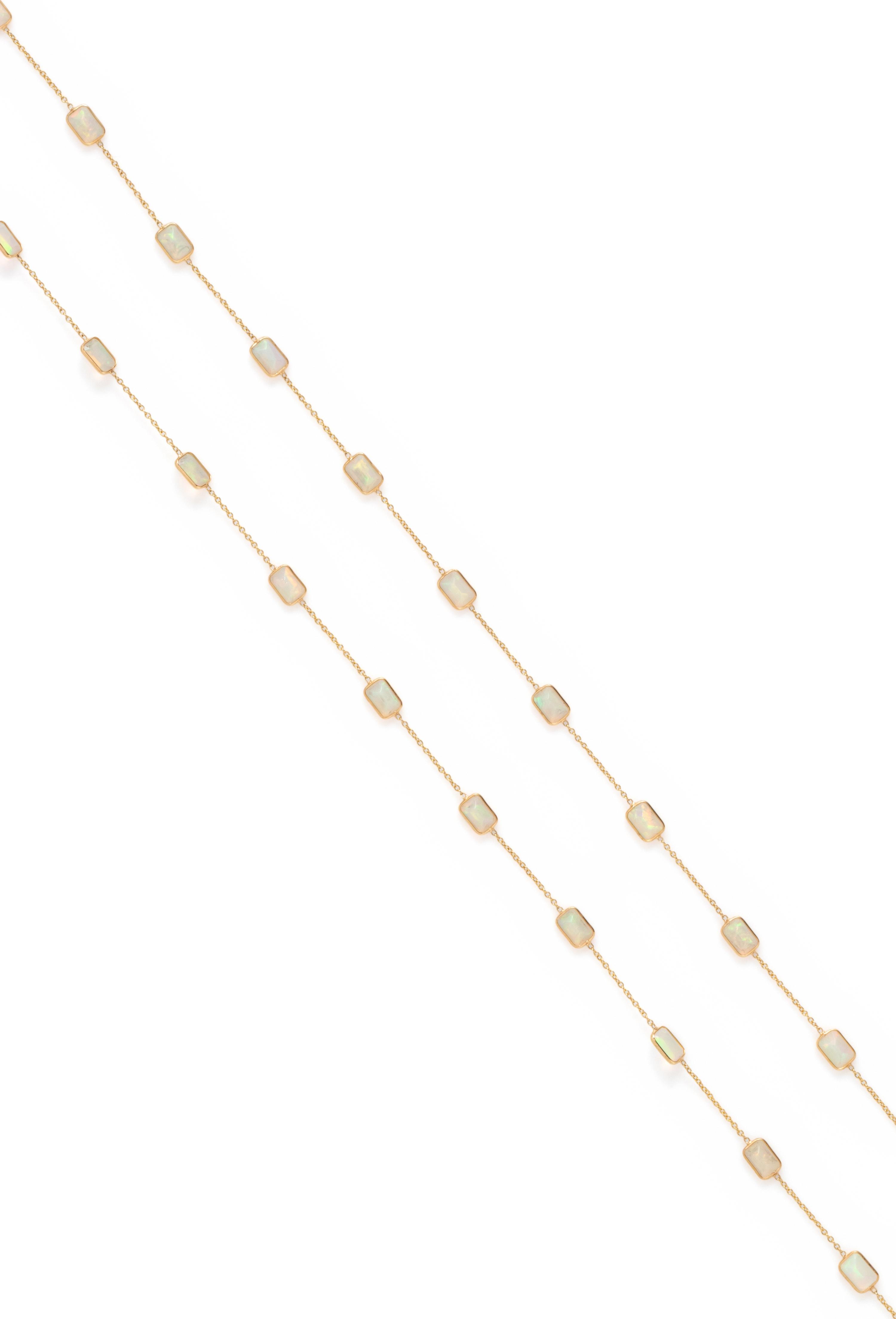 YELLOW GOLD AND OPAL NECKLACE
