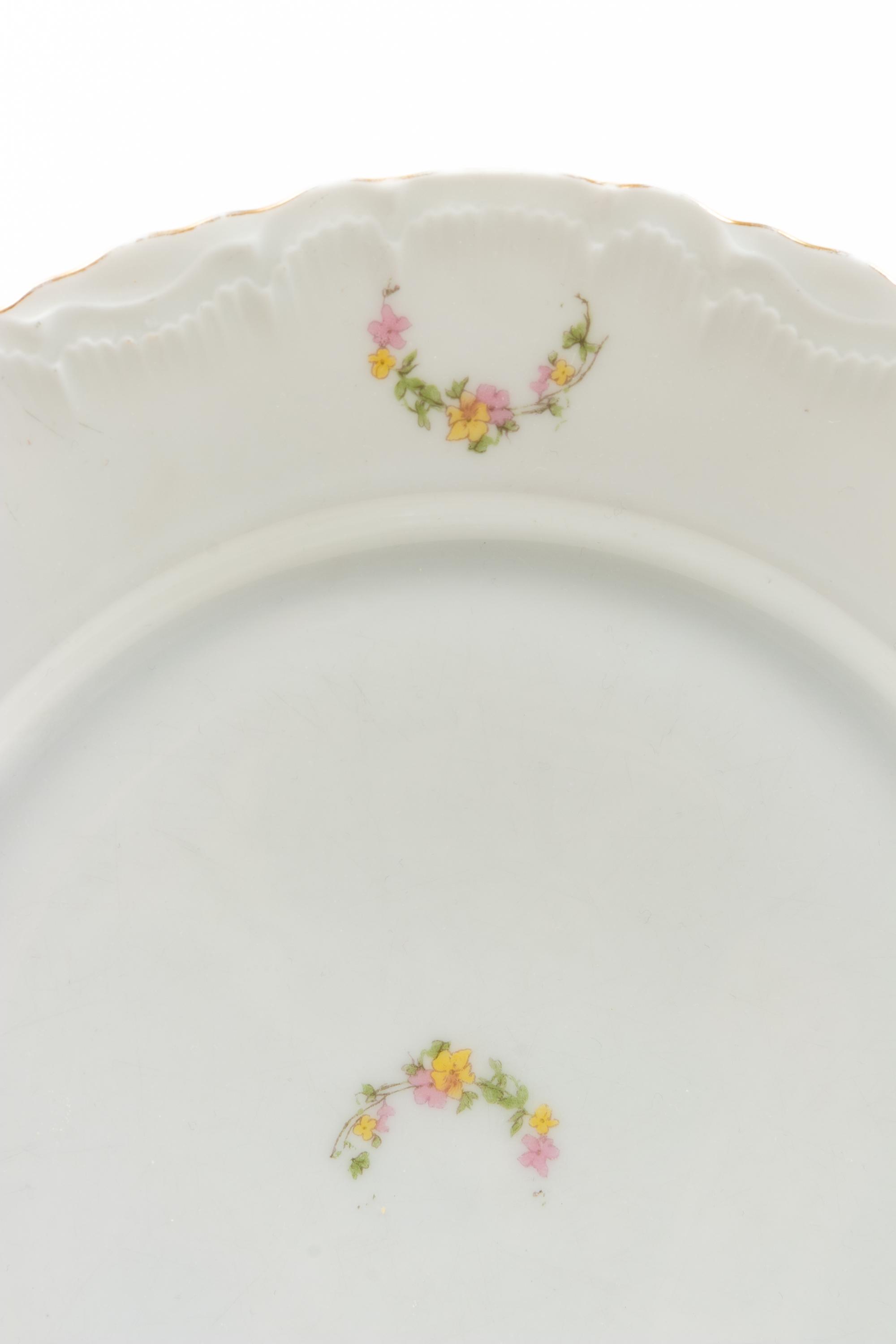 A Set of Twenty-Two German Porcelain Plates