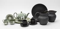 A Collection of Wedgwood Articles Diameter of first pair 8 3/4 inches. — 20TH CENTURY