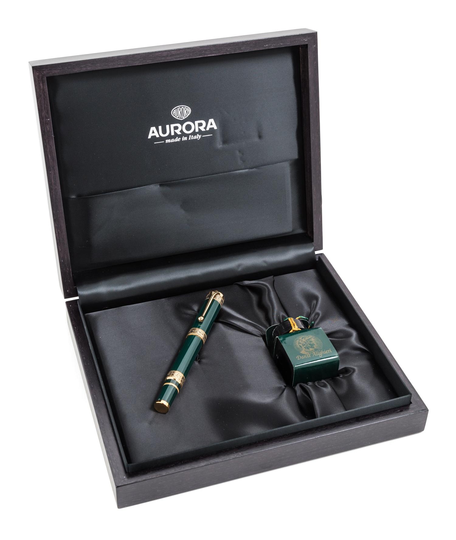 An Aurora Dante Alighieri Limited Edition Fountain Pen and Ink Set
