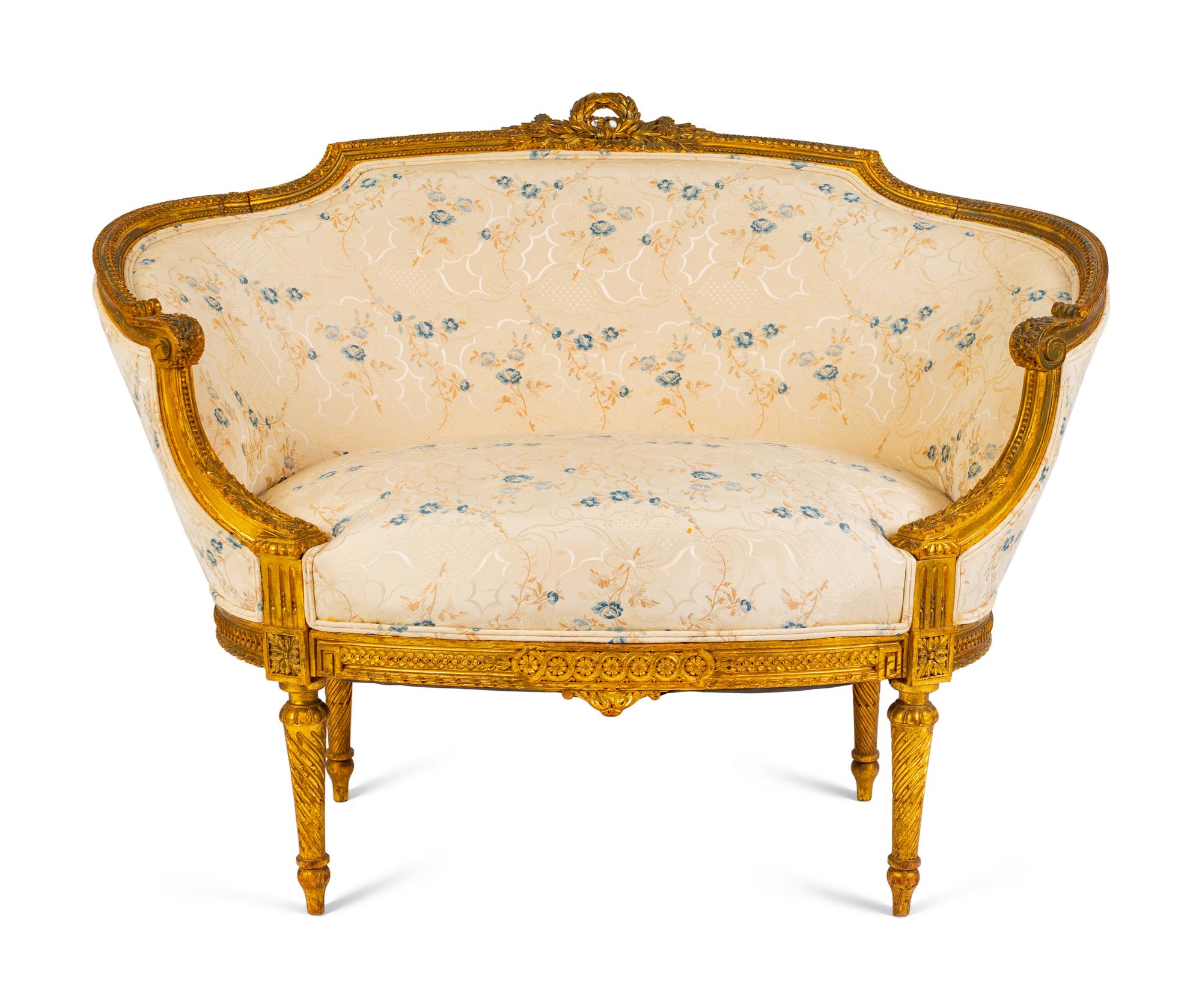 A Louis XVI Carved Giltwood Marquise — 18TH/19TH CENTURY