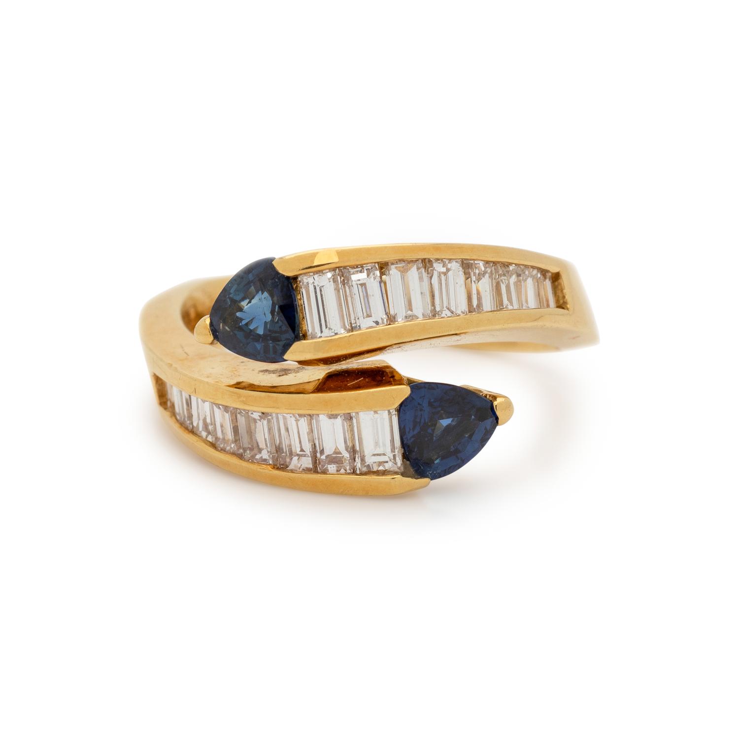 SAPPHIRE AND DIAMOND RING