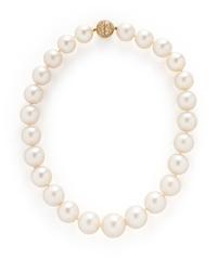 GRADUATED CULTURED PEARL AND DIAMOND NECKLACE