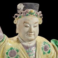 An unusual pair of large Chinese famille-verte decorated porcelain guardians 五彩门神一对 18th century ????
