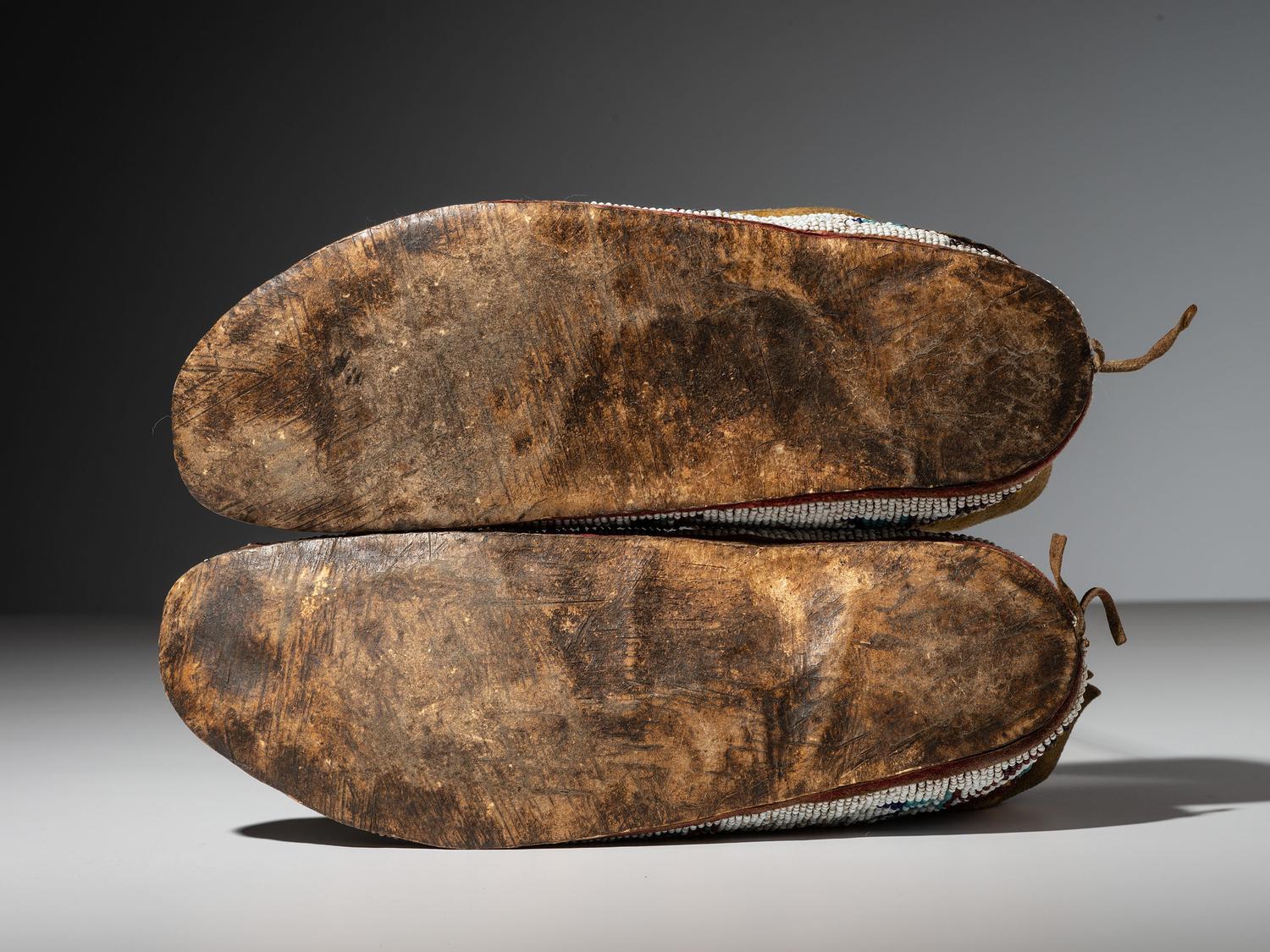 Cheyenne / Arapaho Beaded Hide Moccasins
