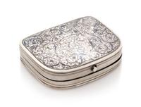 A Russian Silver and Niello Change Purse, Maker's Mark Obscured, Moscow, Second Half 19th Century, the case worked to show foliate deco