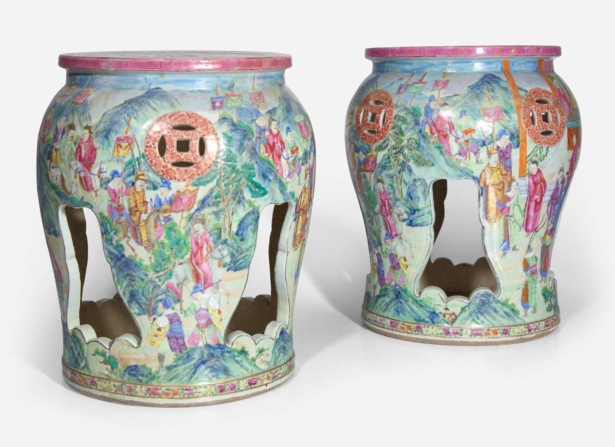 An unusual pair of Chinese export porcelain famille rose-decorated garden stools, first half 19th Century 粉彩繡墩一對 十九世紀初